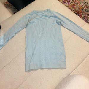 lululemon blue tight top